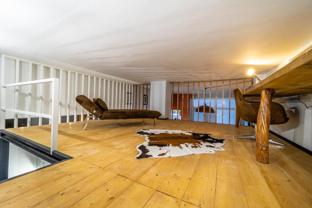Capriccio - Luxury Loft Corso Sempione Jacuzzi Aparthotel-wifi Apartment