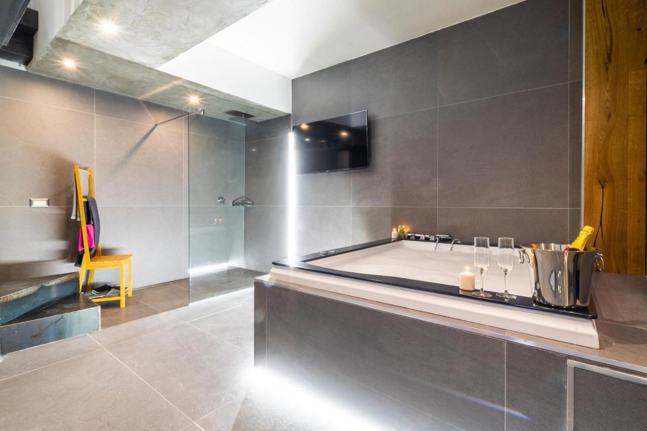 Apartment Capriccio - Luxury Loft Corso Sempione Jacuzzi Aparthotel-wifi *